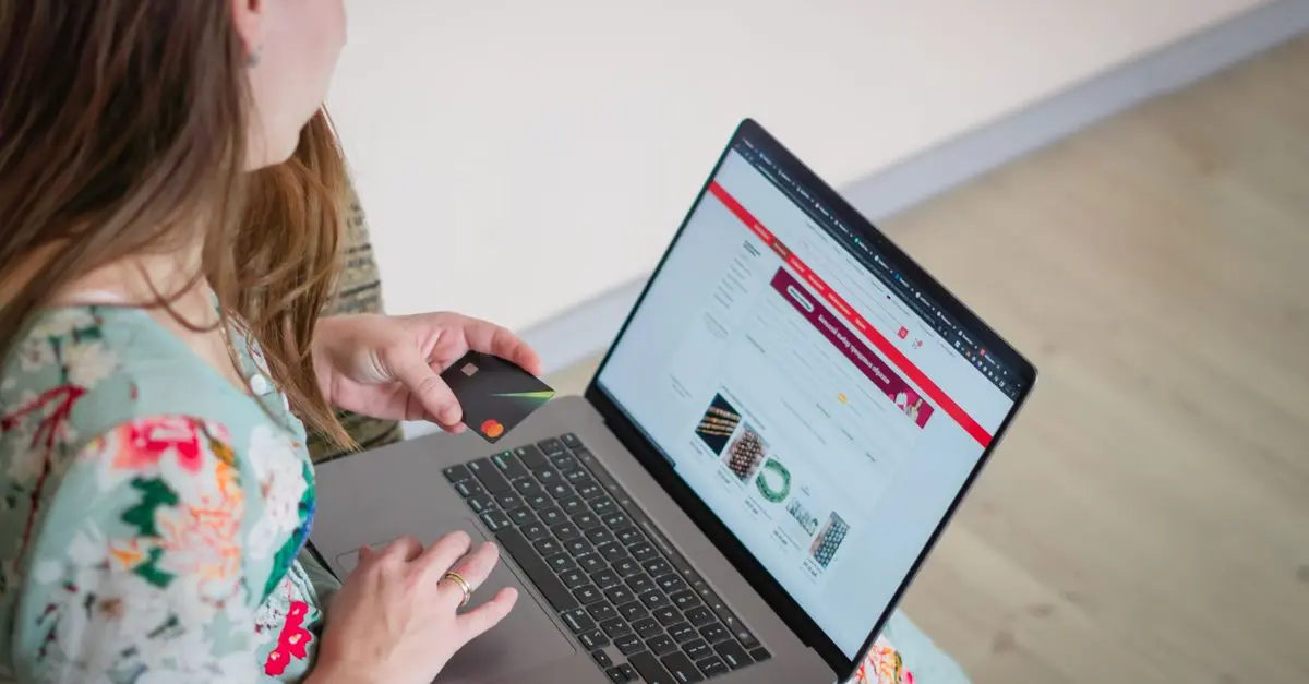 Jak skutecznie znaleźć najlepsze mega promocje w Internecie?